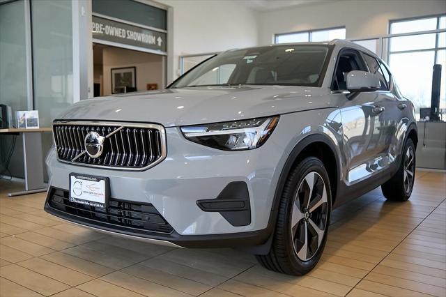 new 2025 Volvo XC40 car