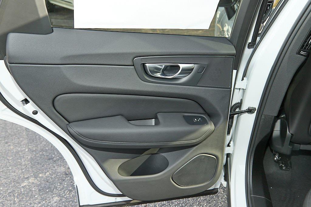 new 2026 Volvo XC60 car, priced at $47,995