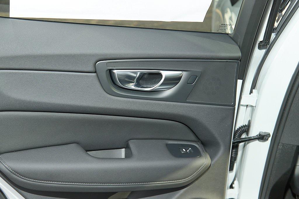 new 2026 Volvo XC60 car, priced at $47,995