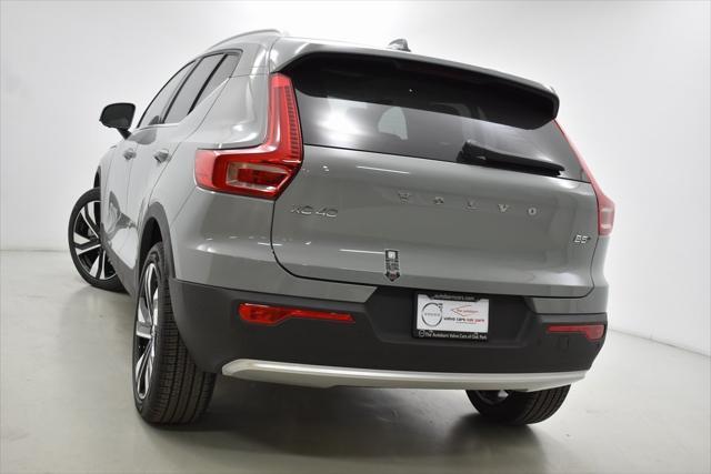 new 2025 Volvo XC40 car