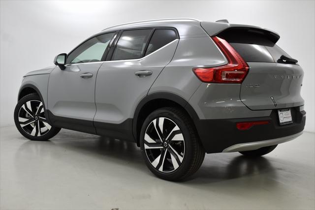 new 2025 Volvo XC40 car