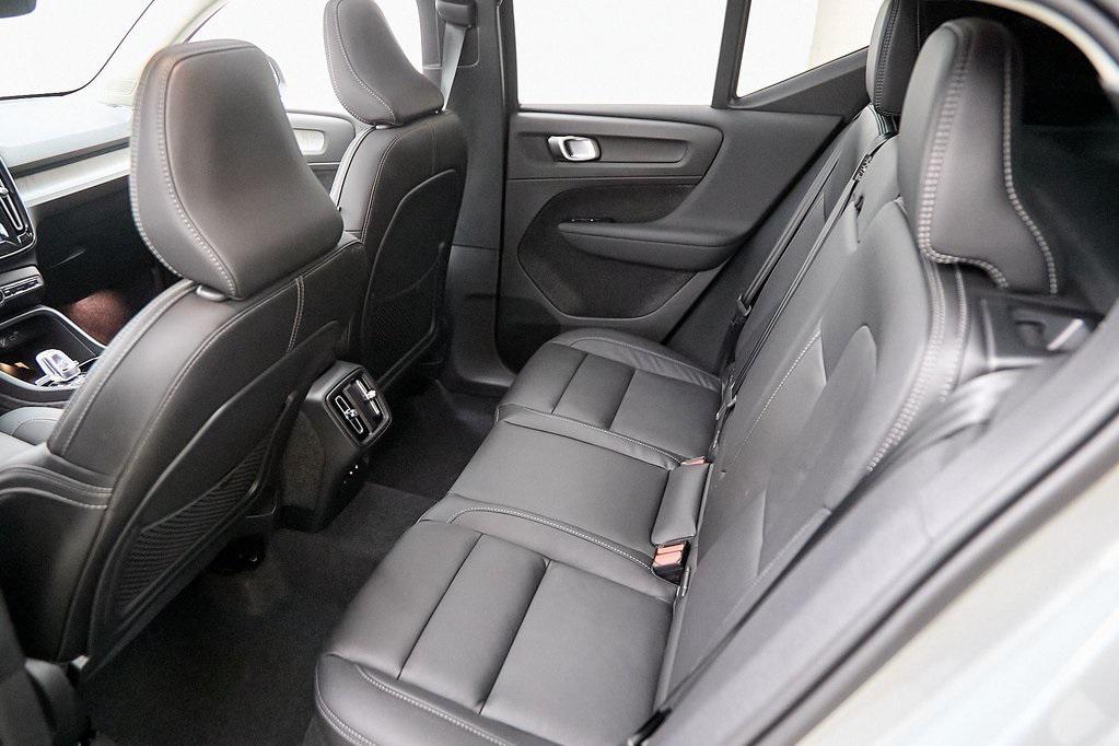 new 2025 Volvo XC40 car, priced at $44,088