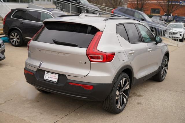 new 2025 Volvo XC40 car