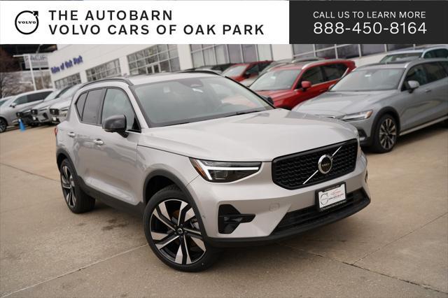 new 2025 Volvo XC40 car