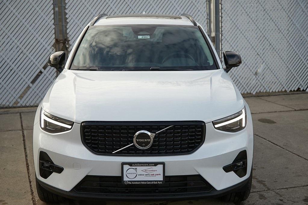 new 2024 Volvo XC40 car, priced at $47,633