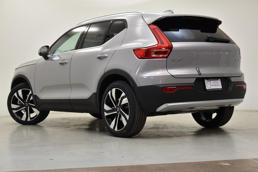 new 2024 Volvo XC40 car, priced at $45,685