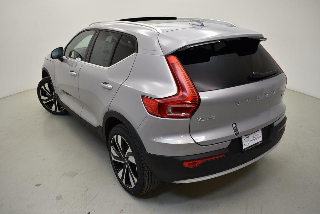 new 2024 Volvo XC40 car, priced at $45,685