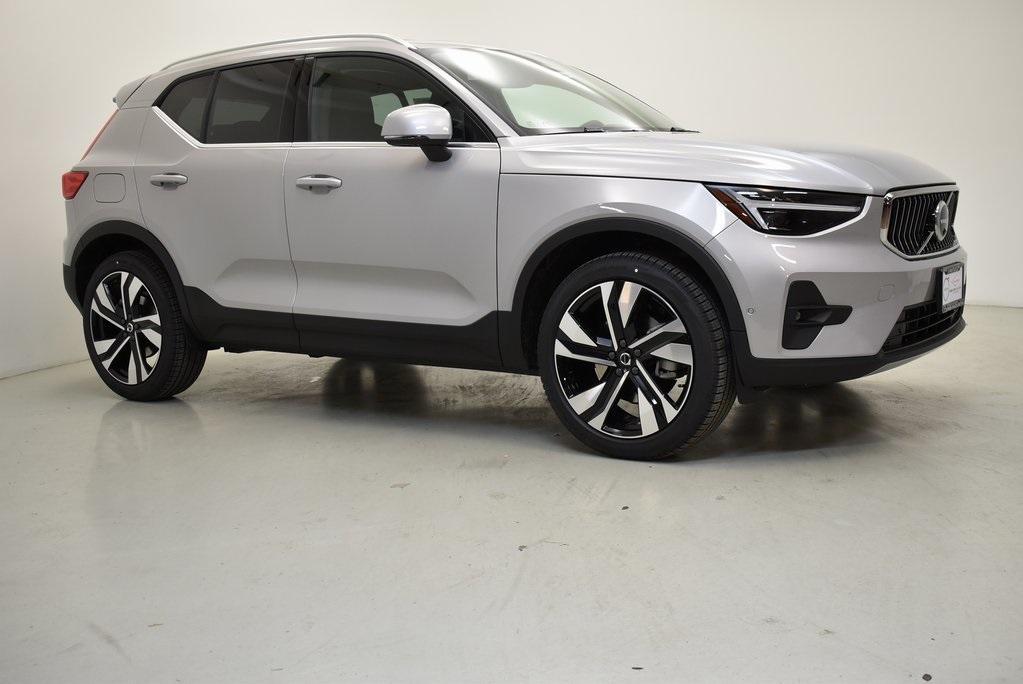 new 2024 Volvo XC40 car, priced at $45,685