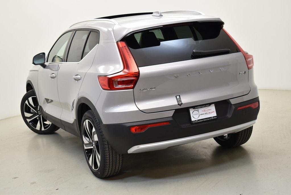 new 2024 Volvo XC40 car, priced at $45,685