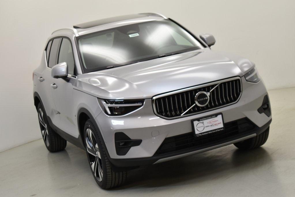 new 2024 Volvo XC40 car, priced at $45,685