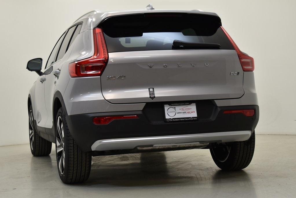 new 2024 Volvo XC40 car, priced at $45,685