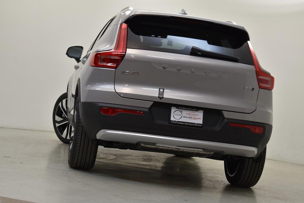 new 2024 Volvo XC40 car, priced at $45,685