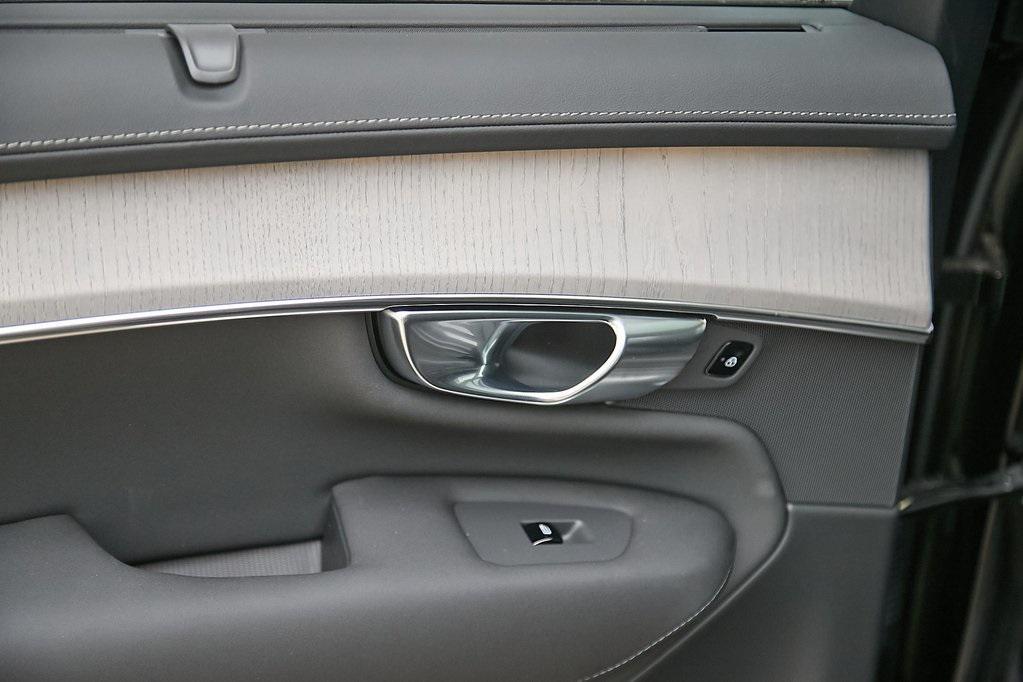 new 2025 Volvo XC90 car, priced at $72,366