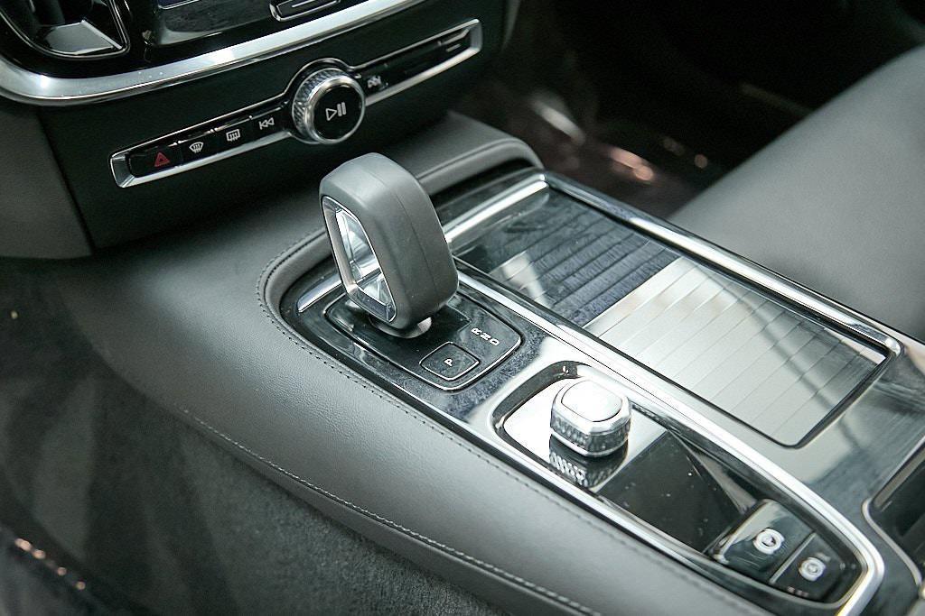 used 2024 Volvo S60 Recharge Plug-In Hybrid car, priced at $46,495