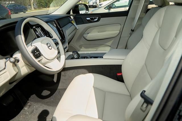 new 2025 Volvo XC60 car