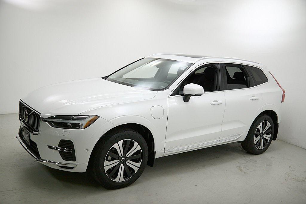 used 2023 Volvo XC60 Recharge Plug-In Hybrid car, priced at $39,995