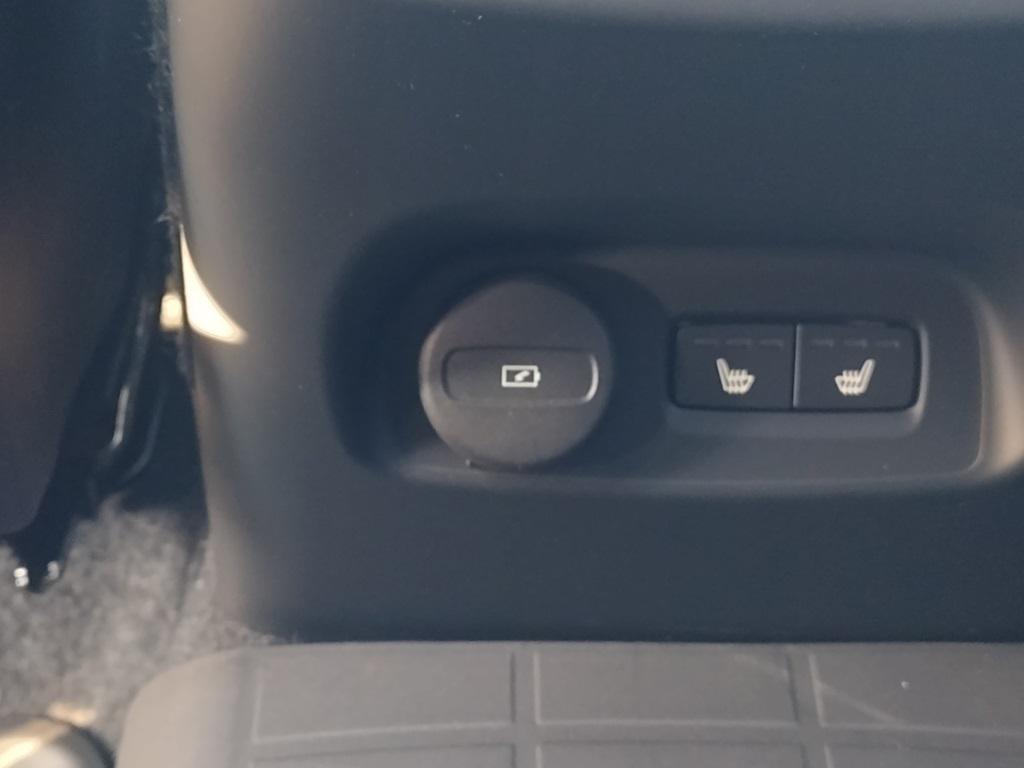 new 2026 Volvo XC40 car, priced at $51,525