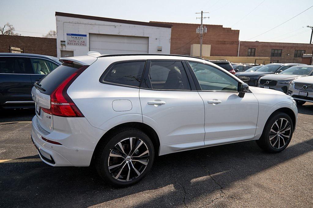 new 2025 Volvo XC60 car, priced at $51,199