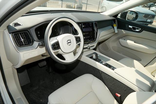 new 2025 Volvo XC60 car