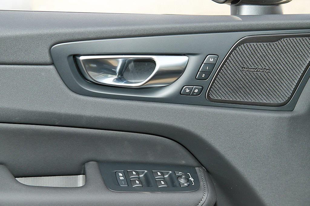 new 2026 Volvo XC60 car, priced at $60,935