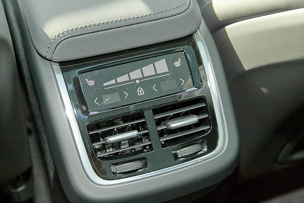 new 2026 Volvo XC60 car, priced at $60,935