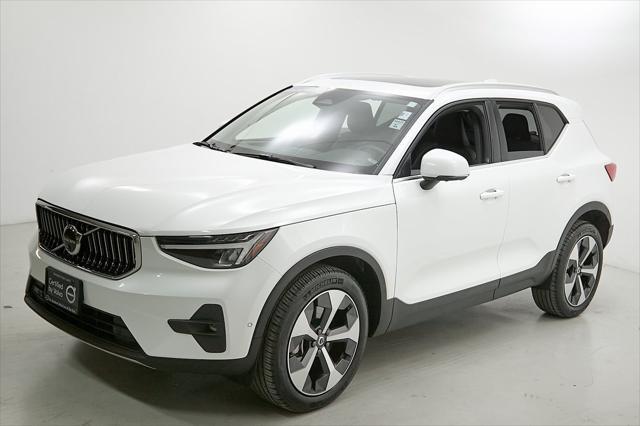 used 2025 Volvo XC40 car, priced at $40,995