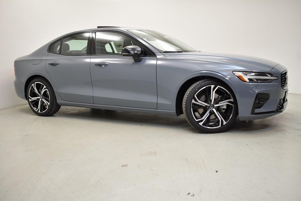 new 2024 Volvo S60 car