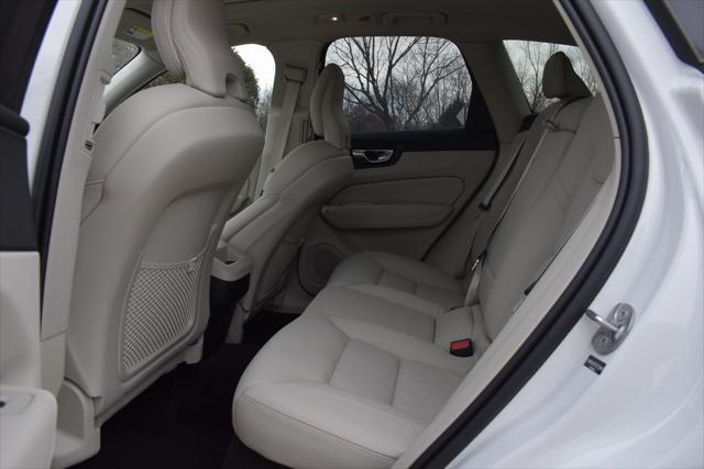 new 2025 Volvo XC60 car