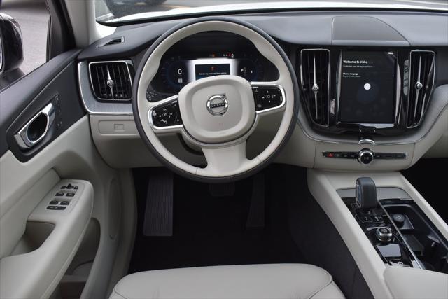 new 2025 Volvo XC60 car