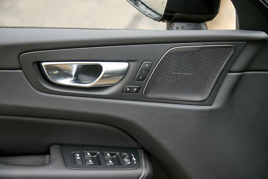 new 2025 Volvo XC60 car, priced at $56,340