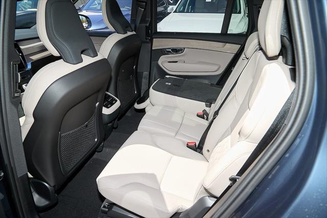 new 2025 Volvo XC90 car