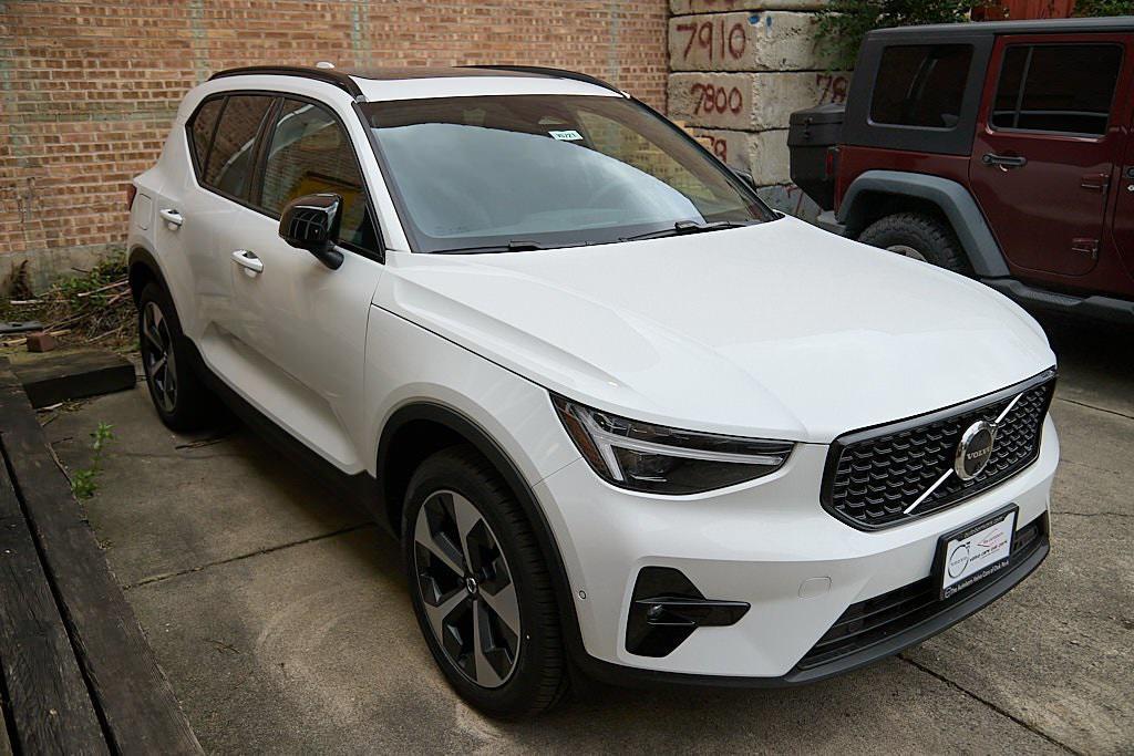 new 2026 Volvo XC40 car, priced at $44,525