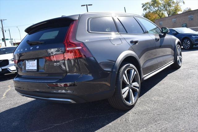 new 2025 Volvo V60 Cross Country car