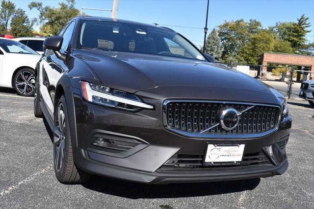 new 2025 Volvo V60 Cross Country car