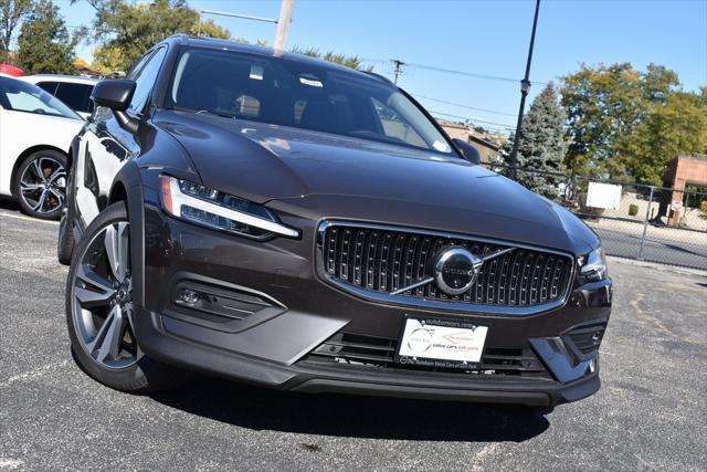 new 2025 Volvo V60 Cross Country car