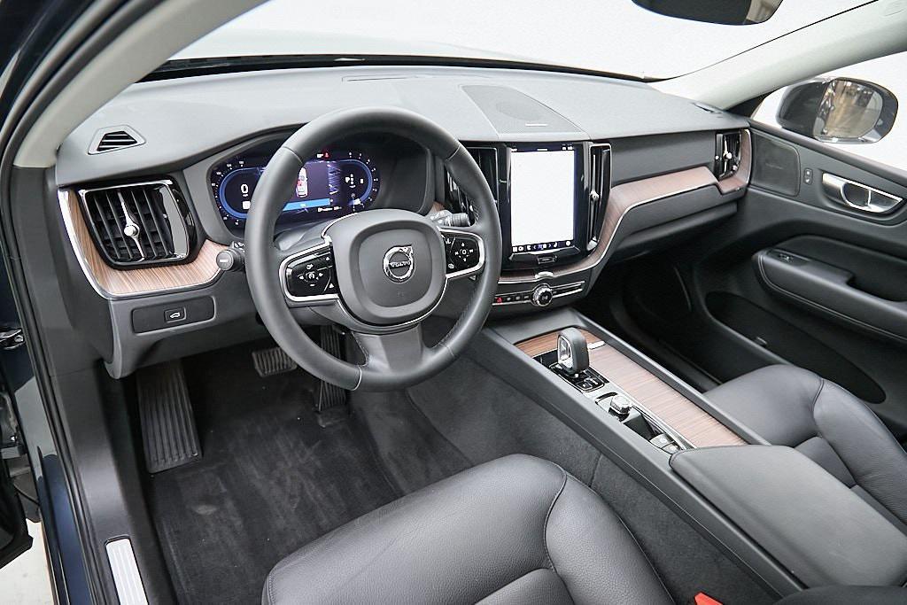used 2023 Volvo XC60 car, priced at $35,995