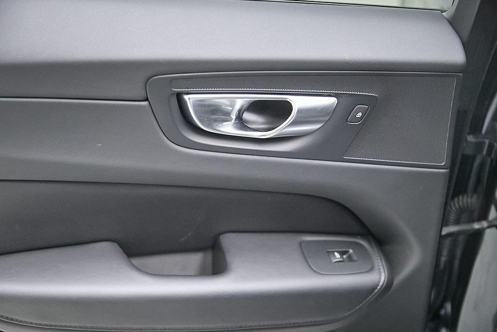 used 2023 Volvo XC60 car, priced at $35,995