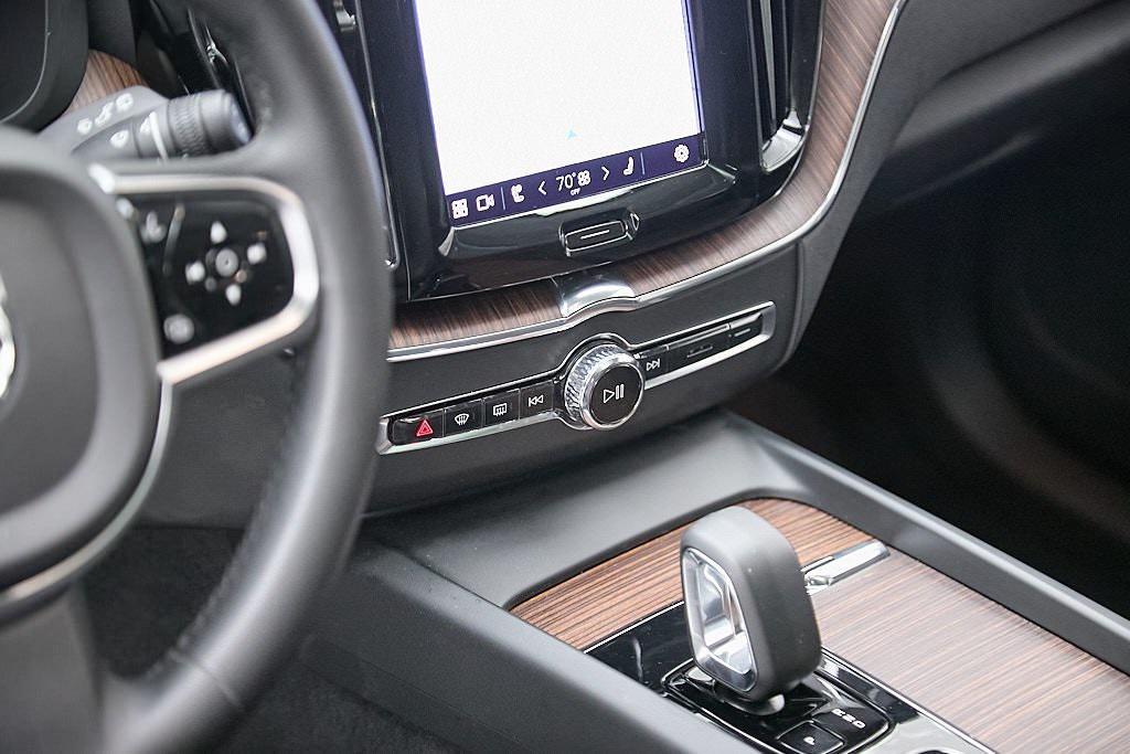 used 2023 Volvo XC60 car, priced at $35,995