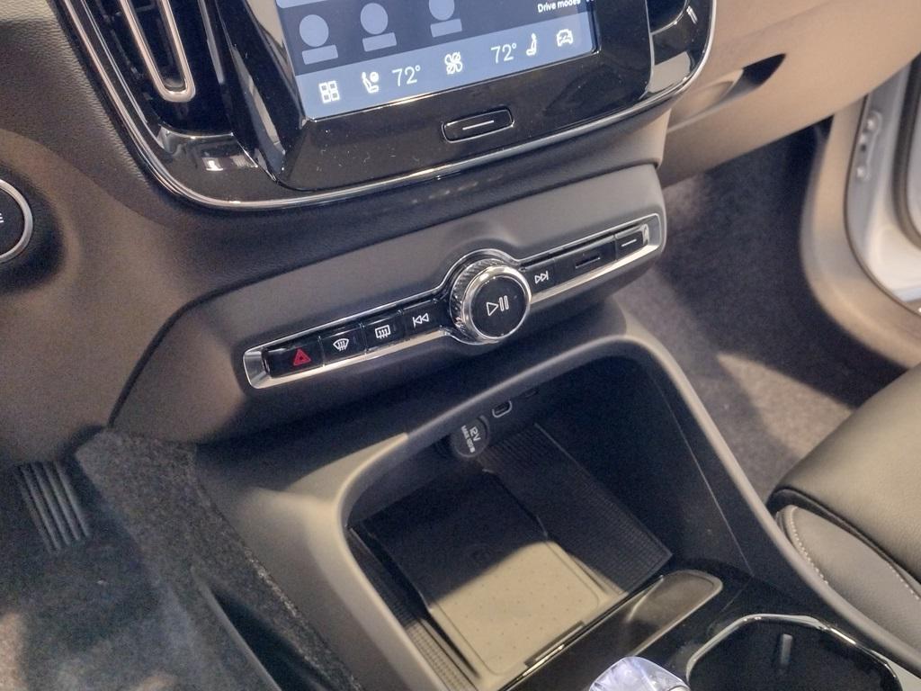 new 2026 Volvo XC40 car, priced at $48,150