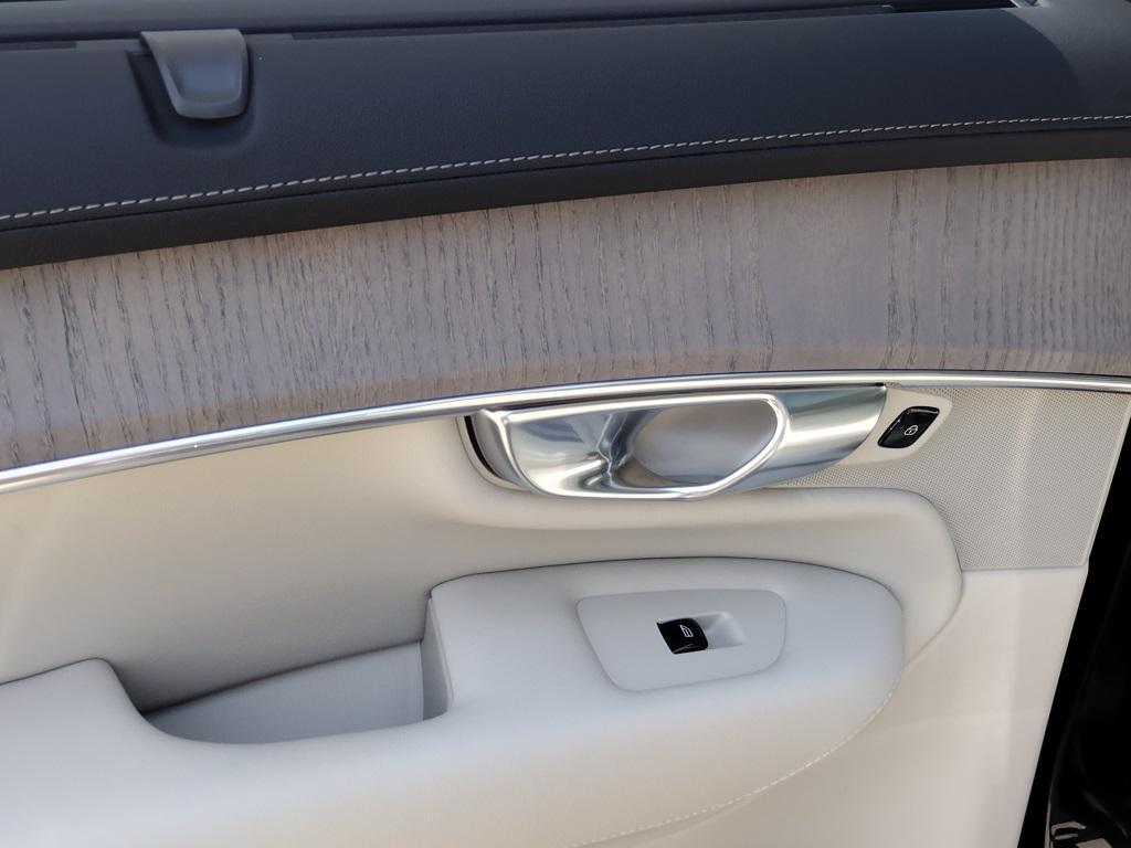 new 2026 Volvo XC90 car, priced at $70,455