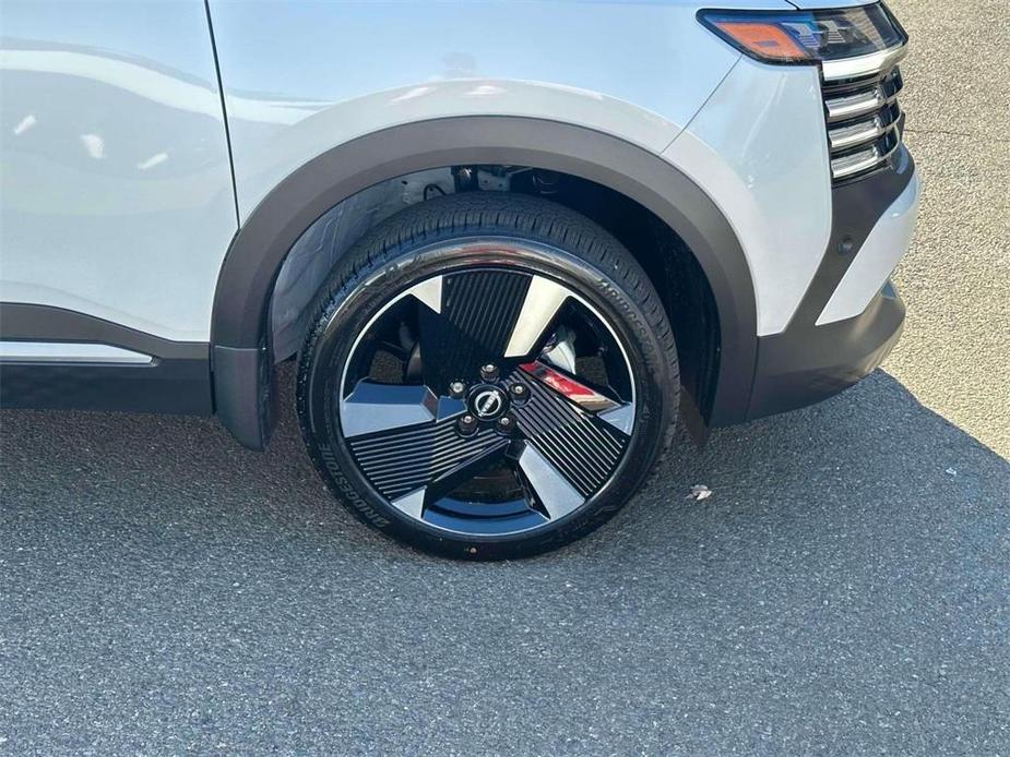 new 2025 Nissan Kicks car, priced at $30,190