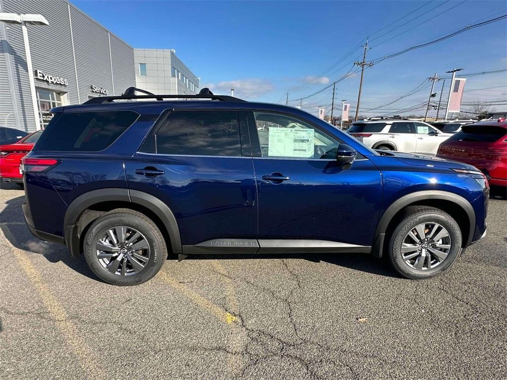 new 2025 Nissan Pathfinder car, priced at $44,410