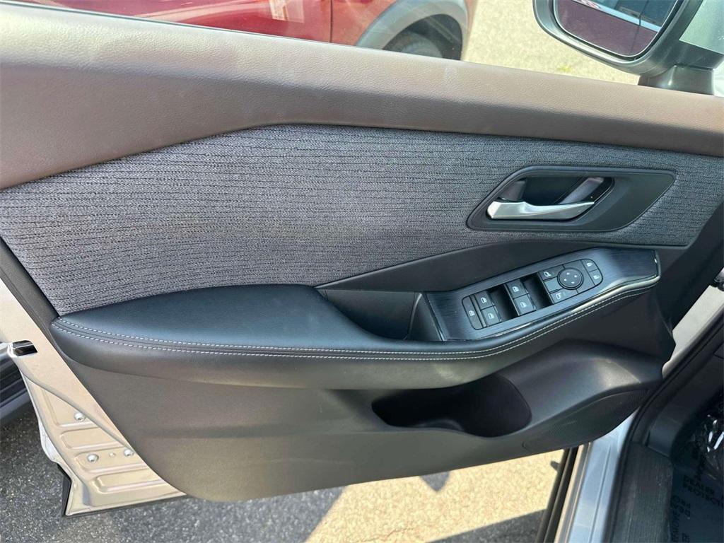 used 2021 Nissan Rogue car, priced at $22,495