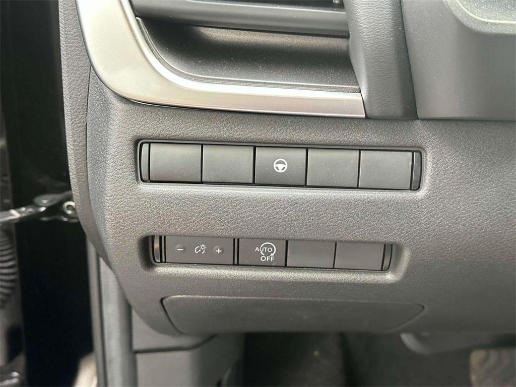 used 2023 Nissan Rogue car, priced at $26,617