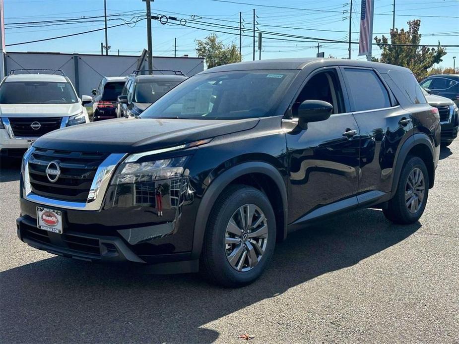 new 2024 Nissan Pathfinder car, priced at $47,175