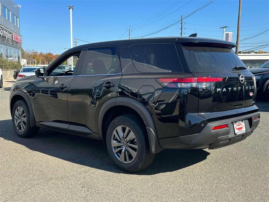 new 2024 Nissan Pathfinder car, priced at $47,175