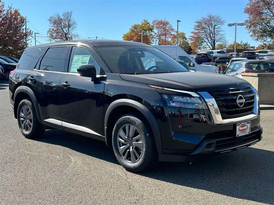 new 2024 Nissan Pathfinder car, priced at $47,175