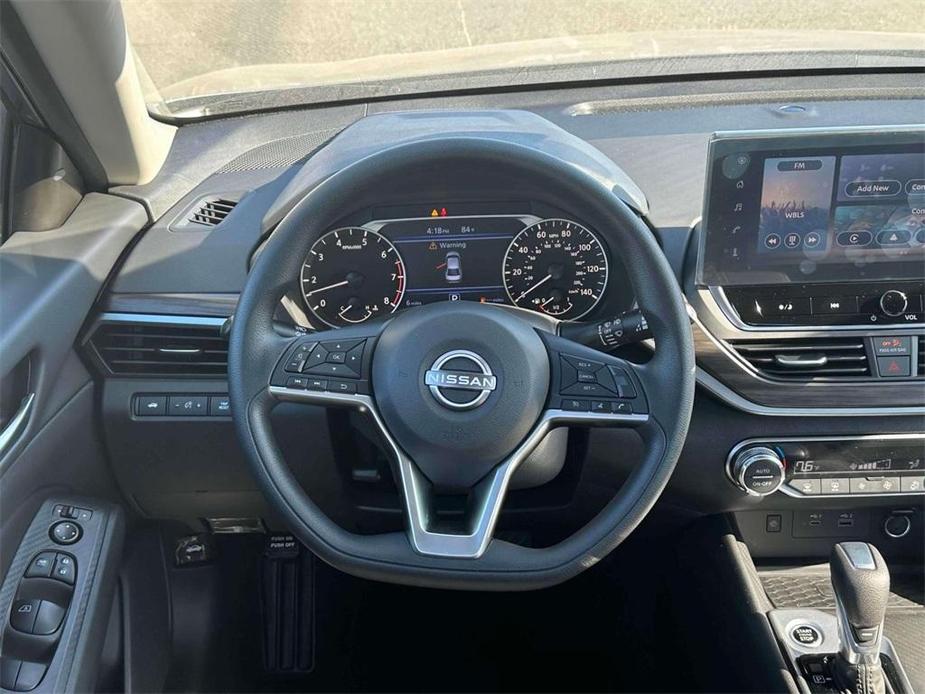 new 2025 Nissan Altima car, priced at $30,465