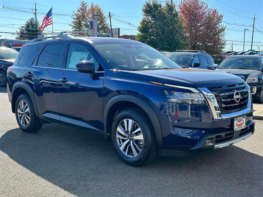 new 2024 Nissan Pathfinder car, priced at $47,745