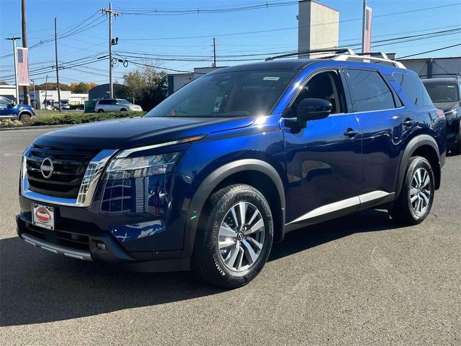 new 2024 Nissan Pathfinder car, priced at $47,745